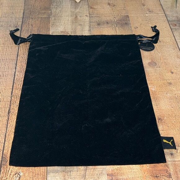 Puma Fenty Velour Dust Bag Medium Size: Black
New unused - Picture 5 of 5